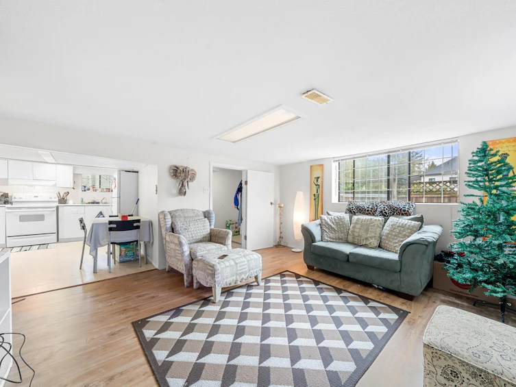 8982 148 Street, Surrey, BC, V3R 3W4 - 4
