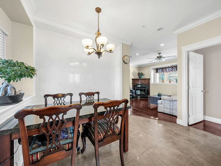 2213 Ferndale Street, Vancouver, BC, V5L 1Y6 - 3