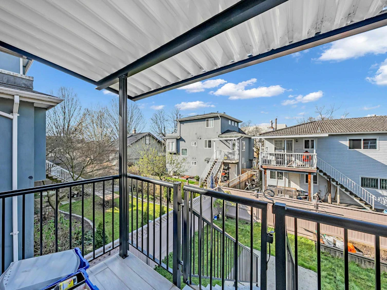2213 Ferndale Street, Vancouver, BC, V5L 1Y6 - 10