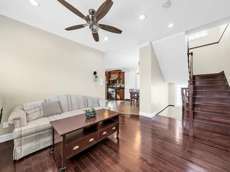 2213 Ferndale Street, Vancouver, BC, V5L 1Y6 - 17