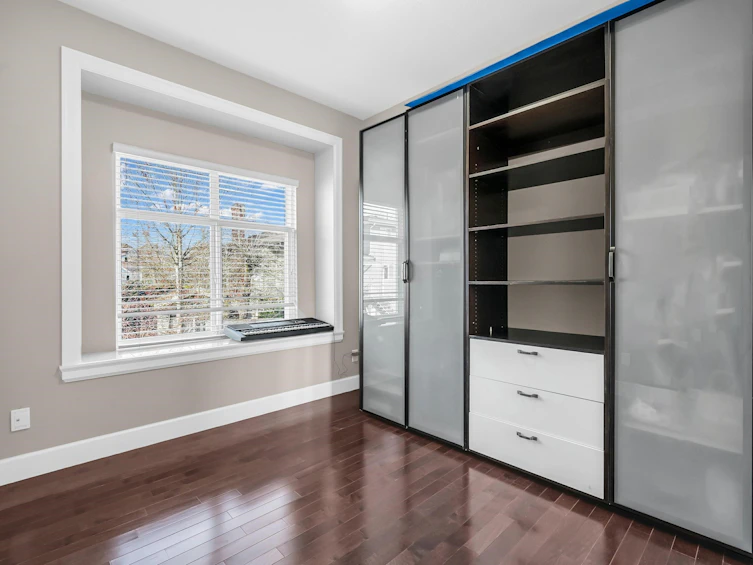 2213 Ferndale Street, Vancouver, BC, V5L 1Y6 - 24
