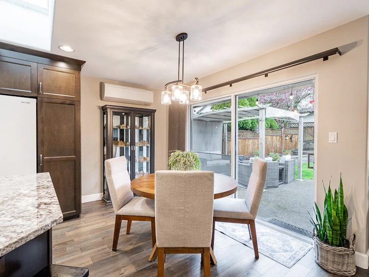18647 56b Avenue, Surrey, BC, V3S 7N2 - 13