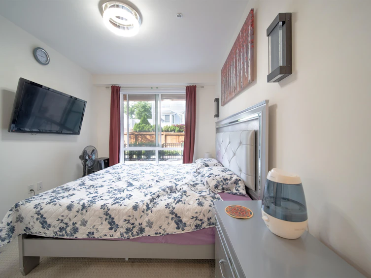 103-7579 16th Street, Burnaby, BC, V3N 0H7 - 7
