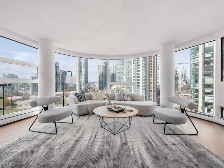 13C-199 Drake Street, Vancouver, BC, V6Z 2T9 - 2