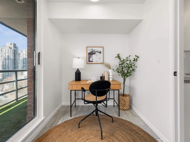 13C-199 Drake Street, Vancouver, BC, V6Z 2T9 - 17