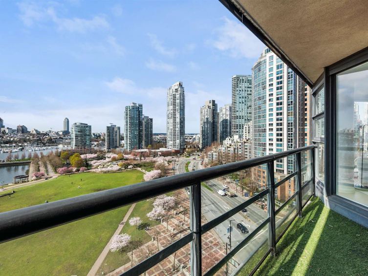 13C-199 Drake Street, Vancouver, BC, V6Z 2T9 - 10