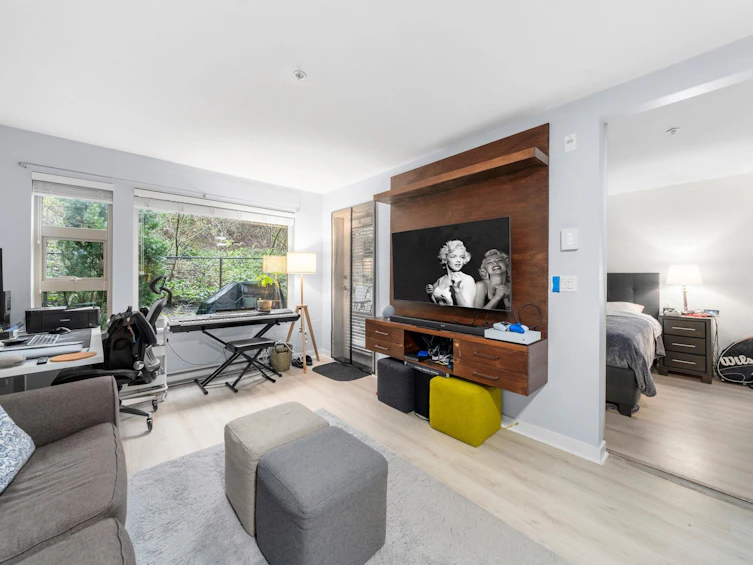 204-1679 Lloyd Avenue, North Vancouver, BC, V7P 0A9 - 3