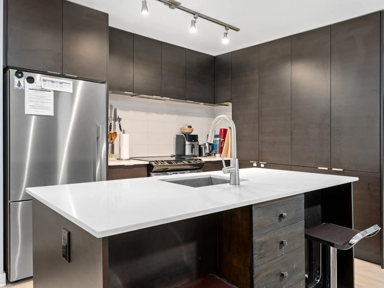 204-1679 Lloyd Avenue, North Vancouver, BC, V7P 0A9 - 12