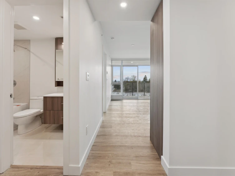 610-9675 King George Boulevard, Surrey, BC, V3T 2V3 - 6