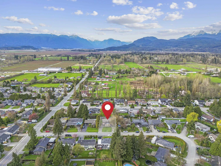 21643 Exeter Avenue, Maple Ridge, BC, V2X 4M9 - 4