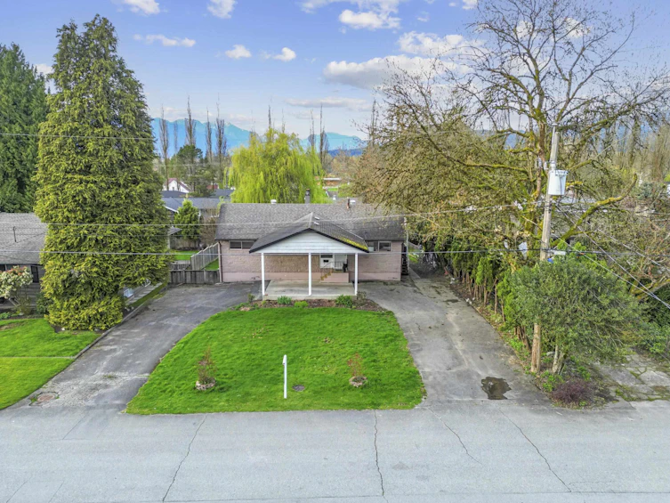 21643 Exeter Avenue, Maple Ridge, BC, V2X 4M9 - 2