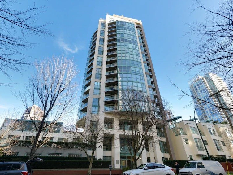 601-907 Beach Avenue, Vancouver, BC, V6Z 2R3
