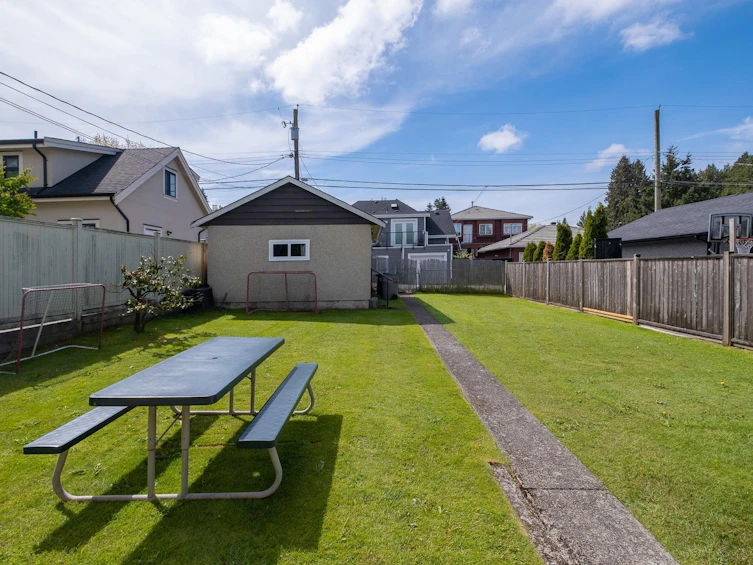930 E 40th Avenue, Vancouver, BC, V5W 1M3 - 15
