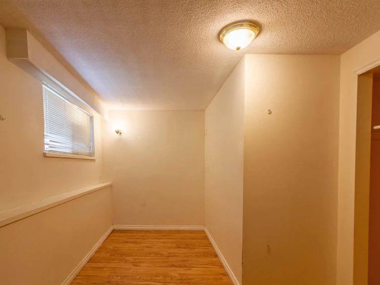5630 Lincoln Street, Vancouver, BC, V5R 4P4 - 24