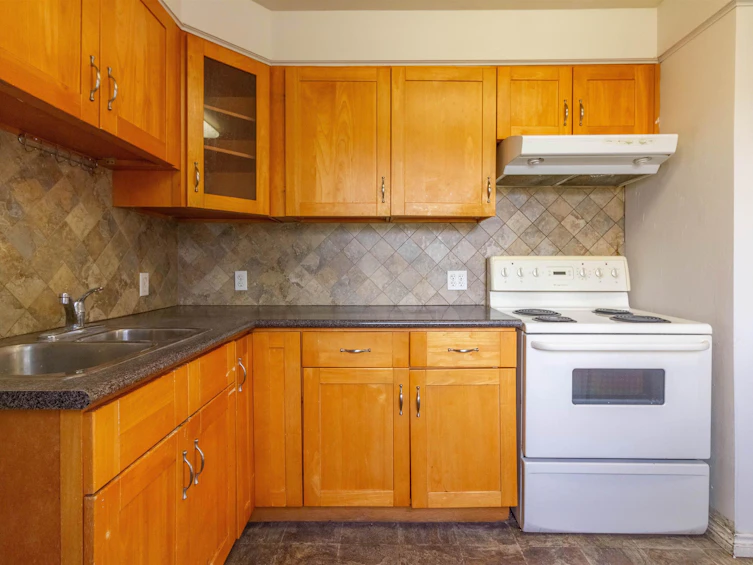 5630 Lincoln Street, Vancouver, BC, V5R 4P4 - 11
