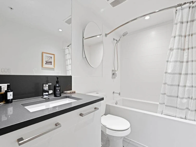 303-983 E Hastings Street, Vancouver, BC, V6A 0G9 - 19
