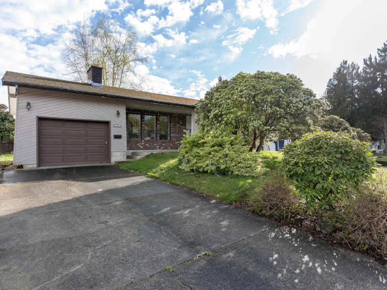 2421 Aladdin Crescent, Abbotsford, BC, V2S 5K7 - 2