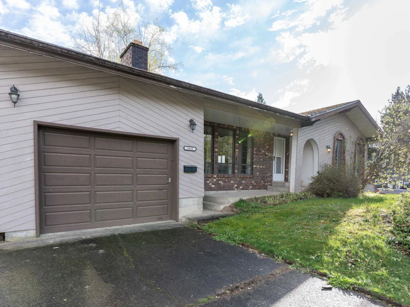 2421 Aladdin Crescent, Abbotsford BC V2S 5K7