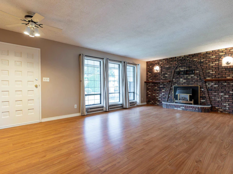 2421 Aladdin Crescent, Abbotsford, BC, V2S 5K7 - 5