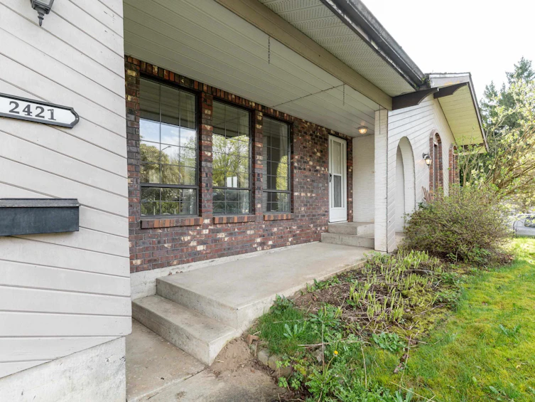 2421 Aladdin Crescent, Abbotsford, BC, V2S 5K7 - 4