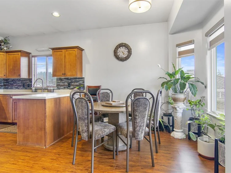 8025 D'herbomez Drive, Mission, BC, V2V 7B7 - 11