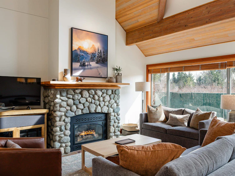 WEEK A-4726 Settebello Drive, Whistler, BC, V8E 0Z4 - 3