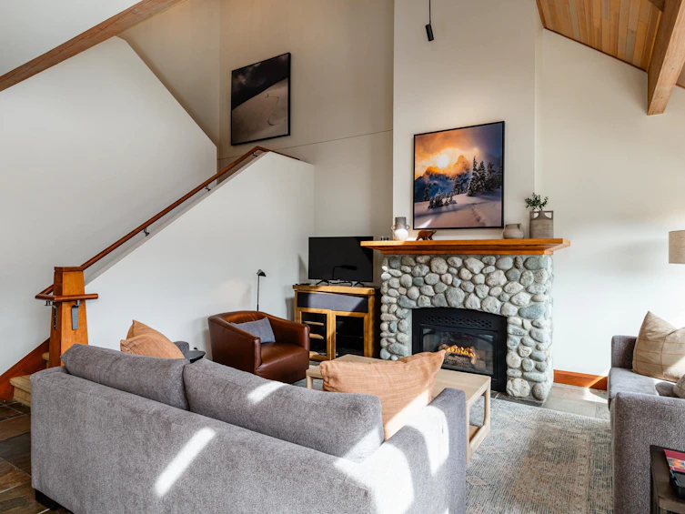 WEEK A-4726 Settebello Drive, Whistler, BC, V8E 0Z4 - 4