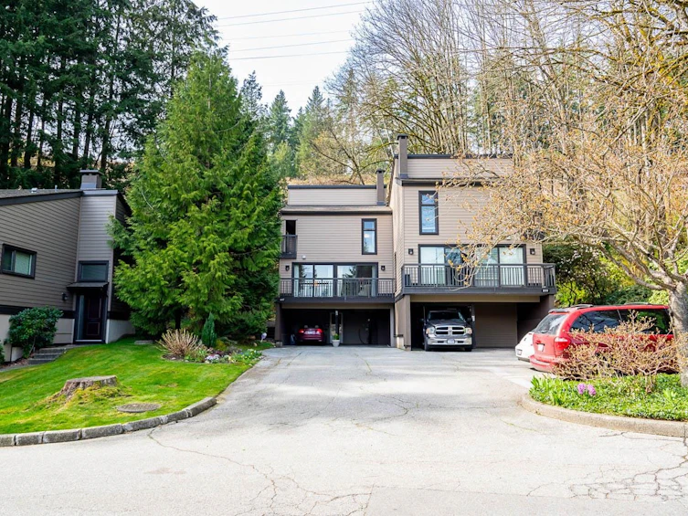 897 Heritage Boulevard, North Vancouver, BC, V7J 3G6 - 2