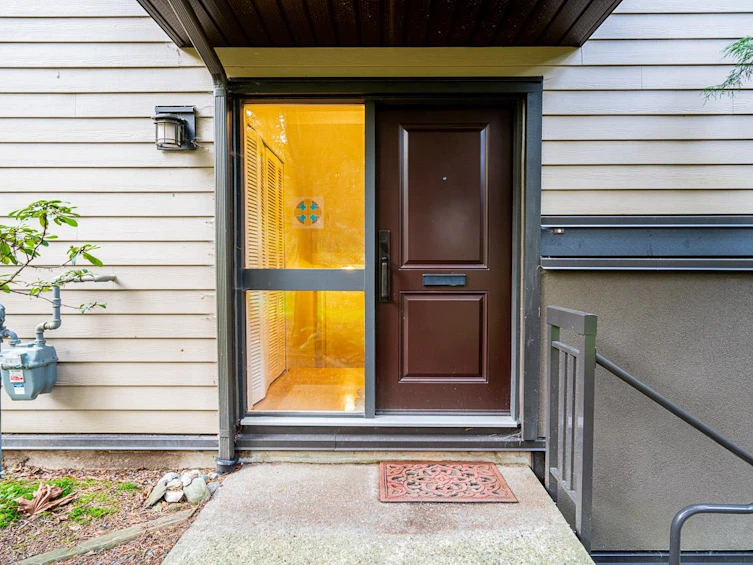 897 Heritage Boulevard, North Vancouver, BC, V7J 3G6 - 3
