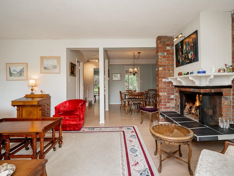 897 Heritage Boulevard, North Vancouver, BC, V7J 3G6 - 9