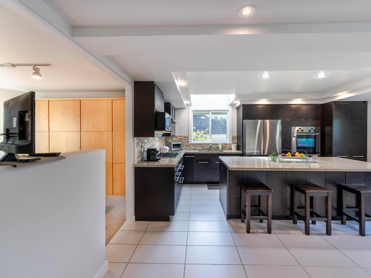 8459 Portside Court, Vancouver, BC, V5P 4V4 - 20
