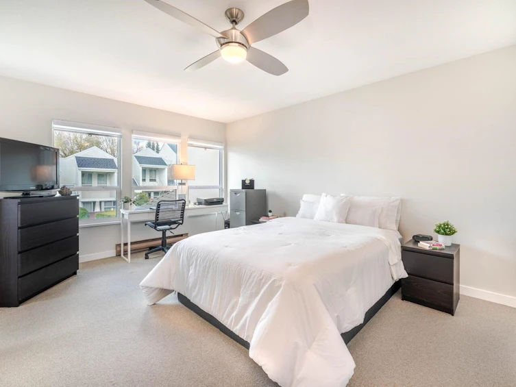 8459 Portside Court, Vancouver, BC, V5P 4V4 - 10