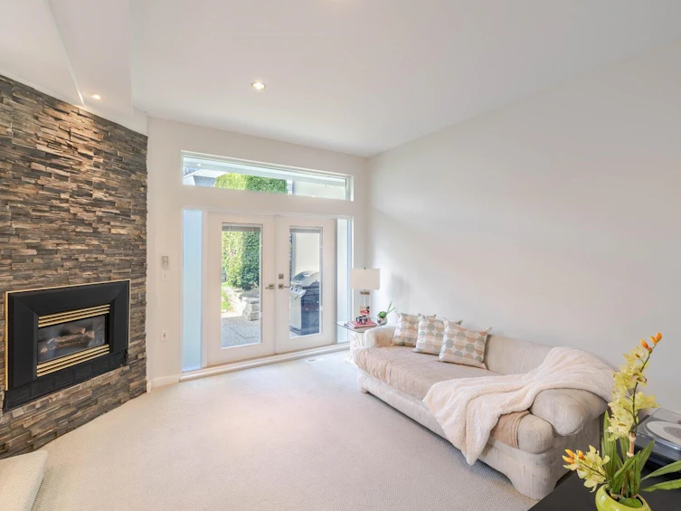 8459 Portside Court, Vancouver, BC, V5P 4V4 - 4