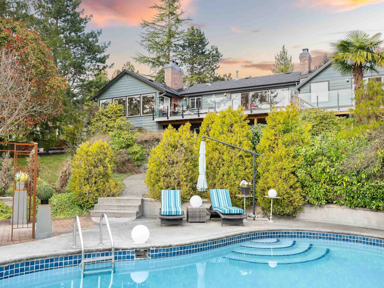 4215 Rockridge Road, West Vancouver, BC, V7W 1A3 - 9