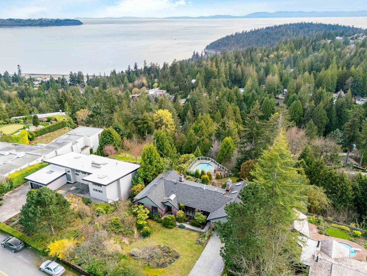 4215 Rockridge Road, West Vancouver, BC, V7W 1A3 - 37