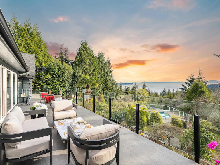 4215 Rockridge Road, West Vancouver, BC, V7W 1A3 - 8