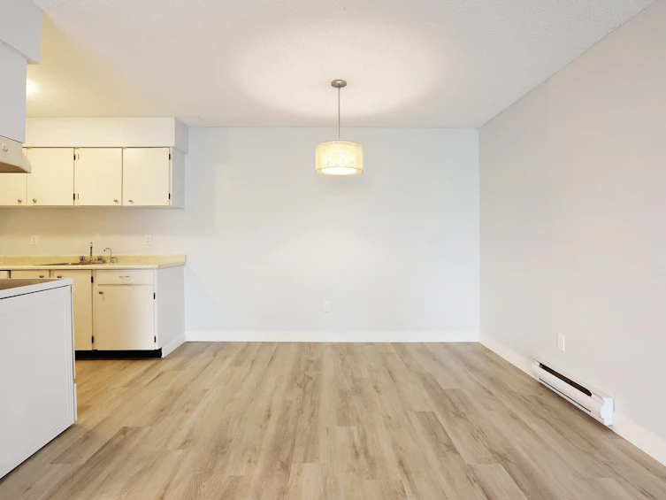 102-6655 Lynas Lane, Richmond, BC, V7C 3K8 - 6