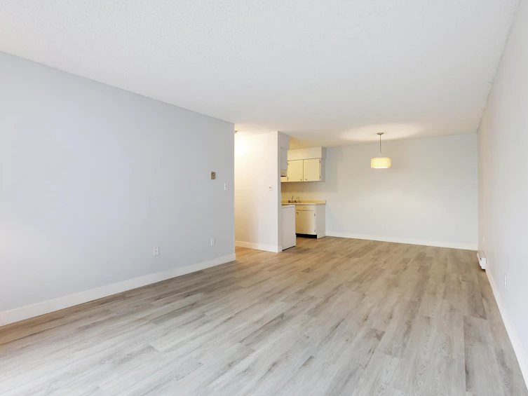 102-6655 Lynas Lane, Richmond, BC, V7C 3K8 - 5