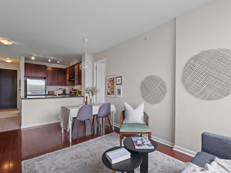 702-170 W 1 Street, North Vancouver, BC, V7M 3P2 - 6