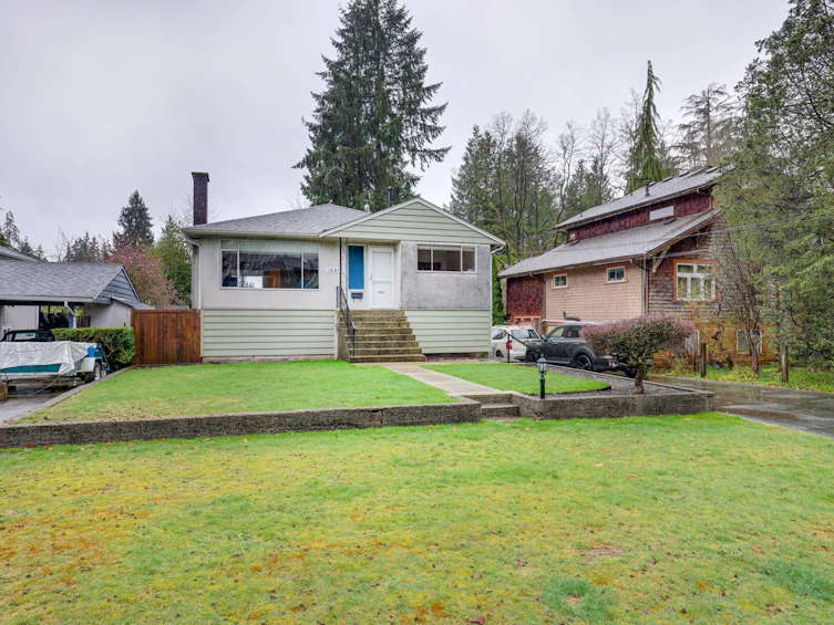 1621 Draycott Road, North Vancouver, BC, V7J 1W3 - 2