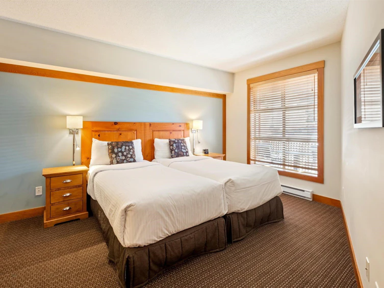 537-D-2036 London Lane, Whistler, BC, V8E 0N7 - 11