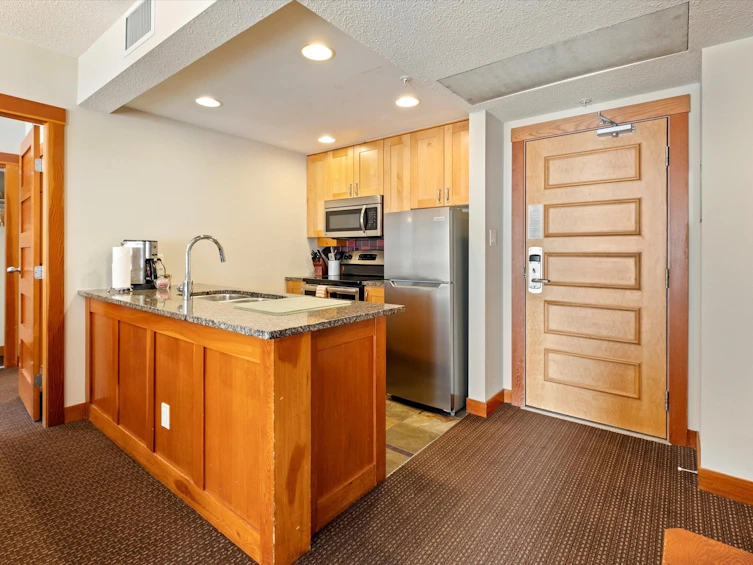 537-D-2036 London Lane, Whistler, BC, V8E 0N7 - 7