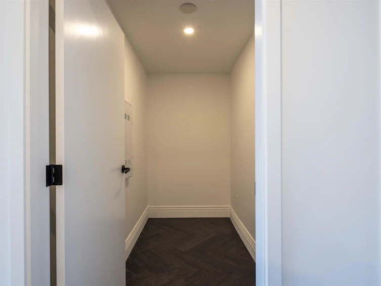 211-2096 W 47th Avenue, Vancouver, BC, V6M 2M7 - 7