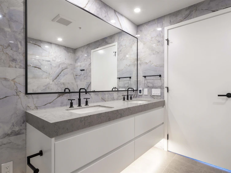 211-2096 W 47th Avenue, Vancouver, BC, V6M 2M7 - 18