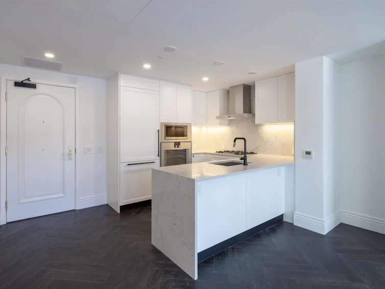211-2096 W 47th Avenue, Vancouver, BC, V6M 2M7 - 4
