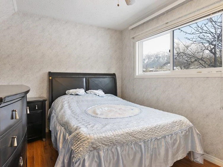 281 Cariboo Avenue, Hope, BC, V0X 1L0 - 12