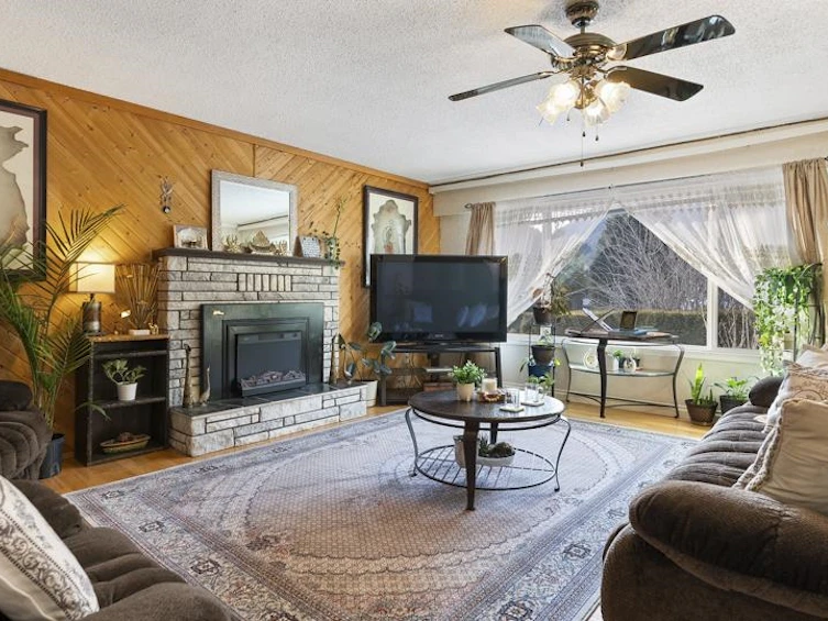 281 Cariboo Avenue, Hope, BC, V0X 1L0 - 15