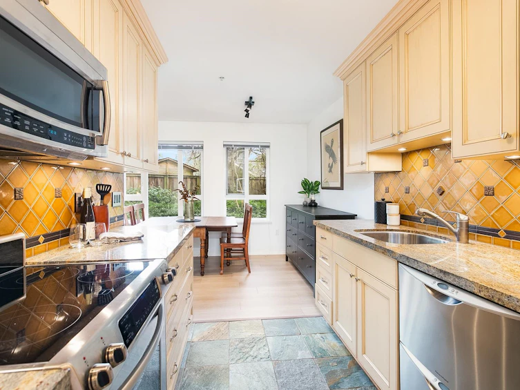 113-5683 Hampton Place, Vancouver, BC, V6T 2H3 - 11