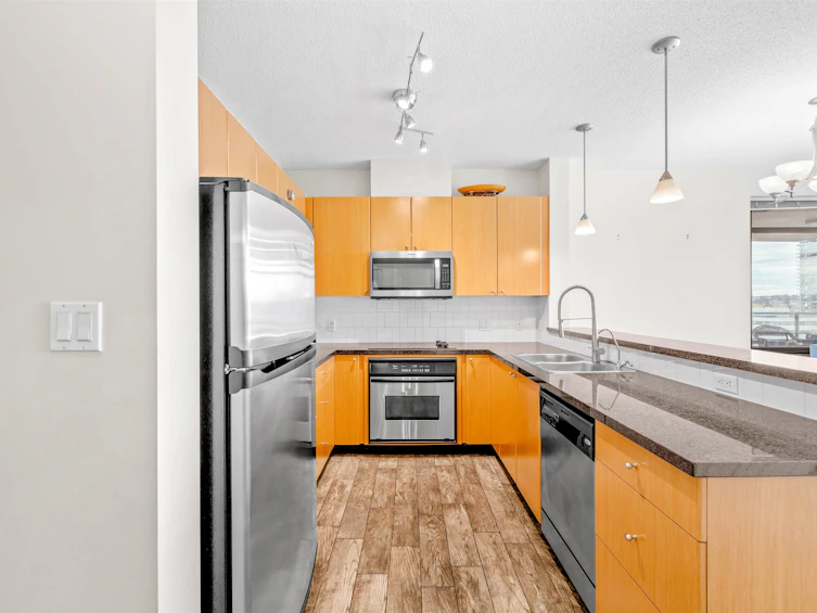 706-4132 Halifax Street, Burnaby, BC, V5C 6V1 - 5