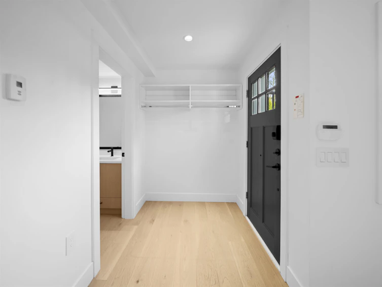 1824 W 12th Avenue, Vancouver, BC, V6J 2E8 - 4